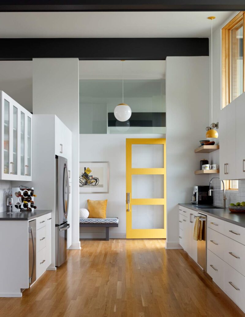 Sunny-Contemporary_by_Interior_design_Arkansa-009